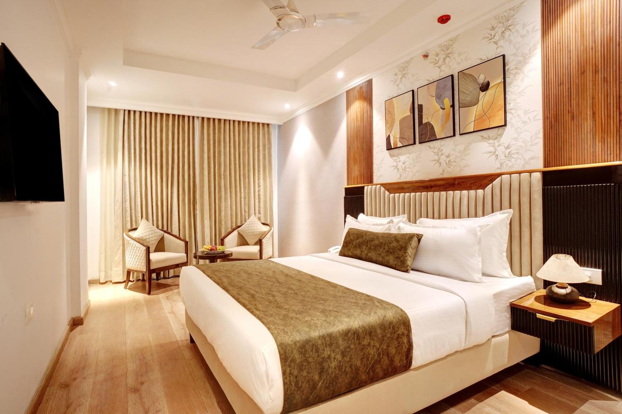 Iva Premium Delhi Airport With Airport Drop Hotel New Delhi Exterior photo