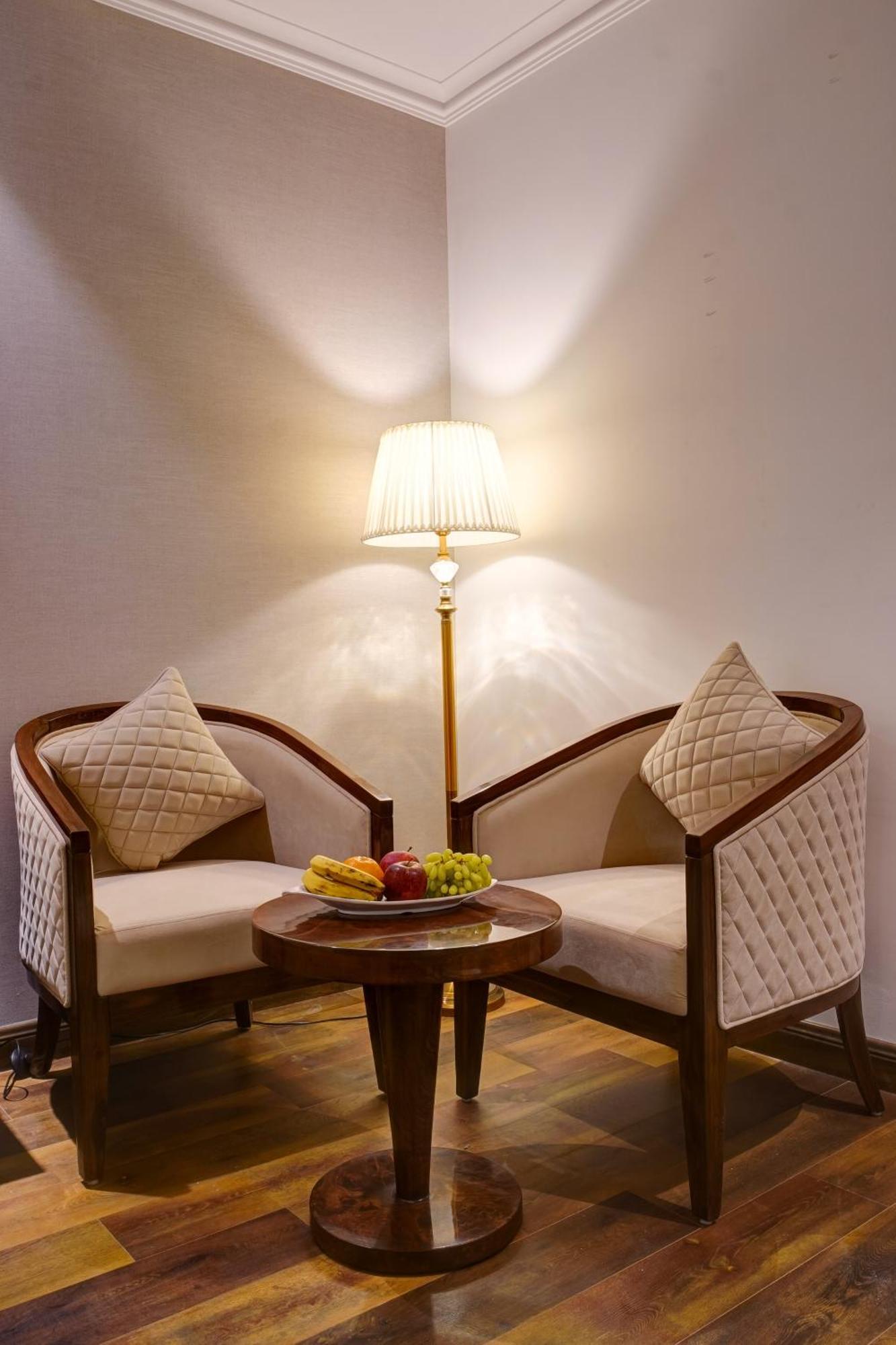 Iva Premium Delhi Airport With Airport Drop Hotel New Delhi Exterior photo
