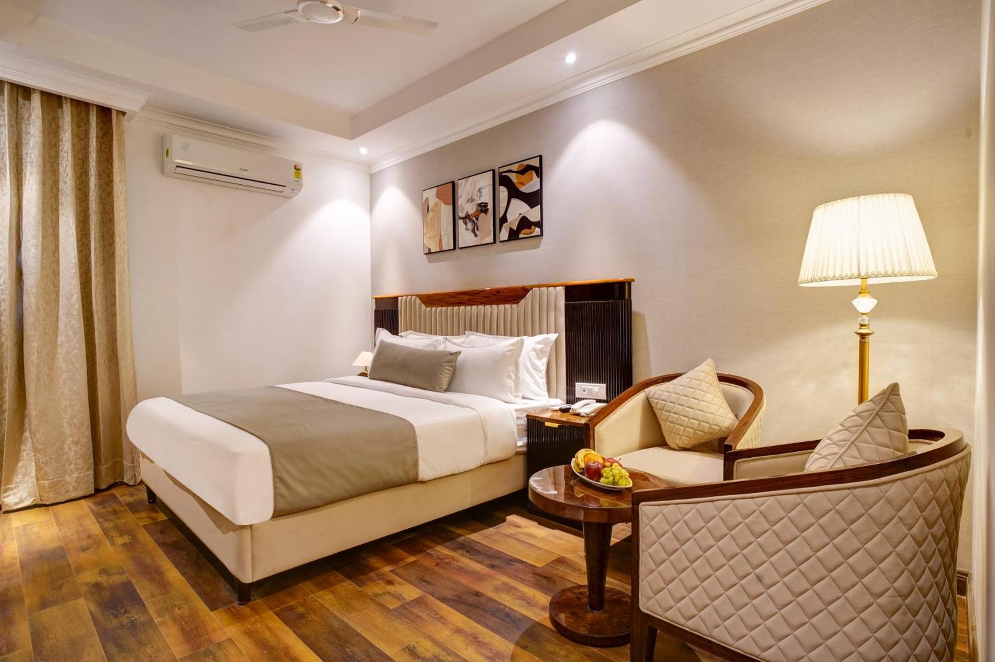 Iva Premium Delhi Airport With Airport Drop Hotel New Delhi Exterior photo
