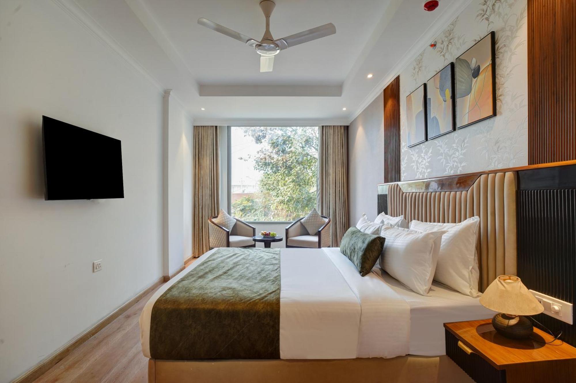 Iva Premium Delhi Airport With Airport Drop Hotel New Delhi Exterior photo