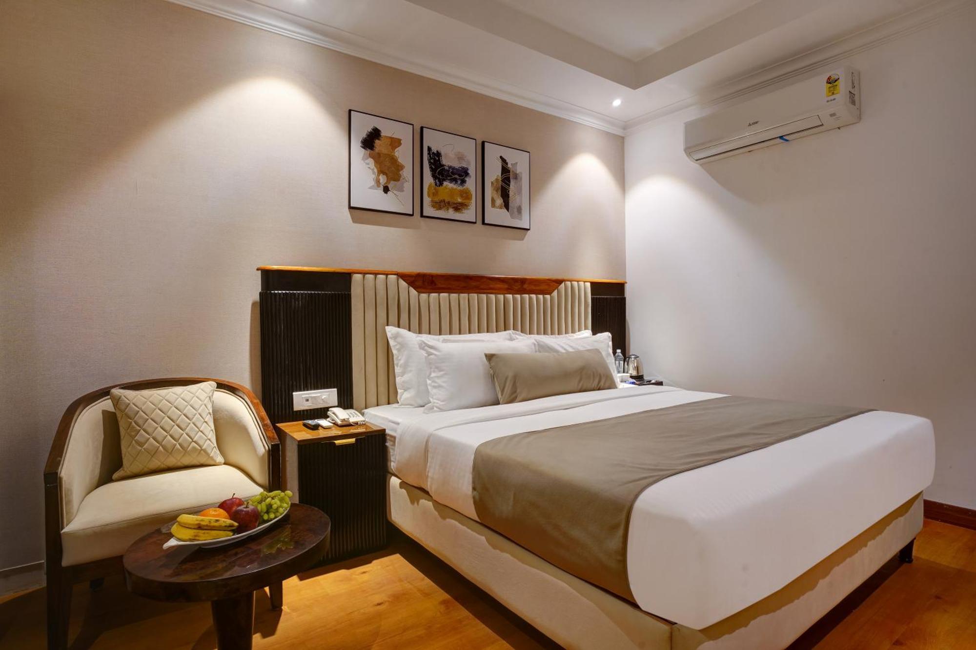 Iva Premium Delhi Airport With Airport Drop Hotel New Delhi Exterior photo