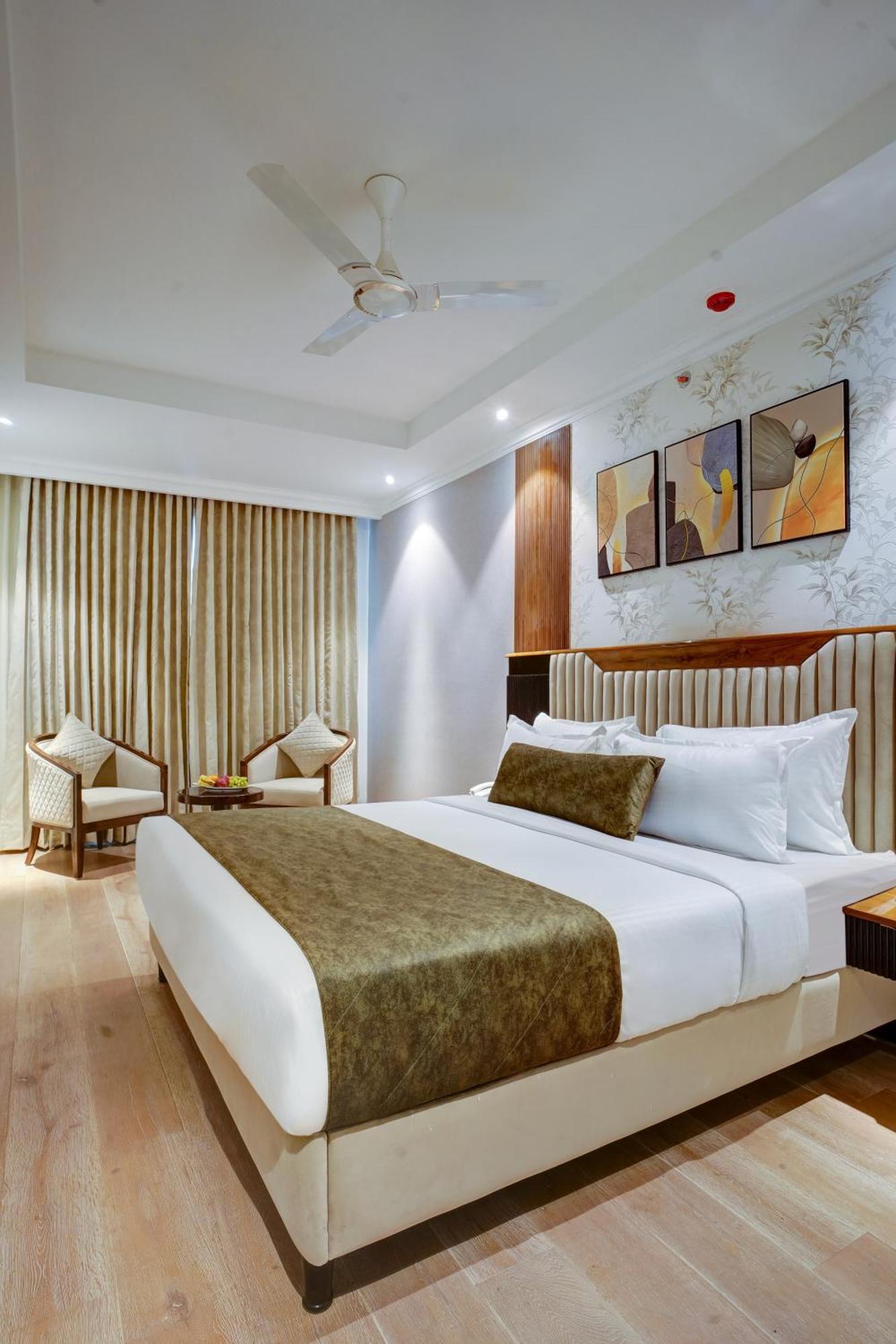 Iva Premium Delhi Airport With Airport Drop Hotel New Delhi Exterior photo