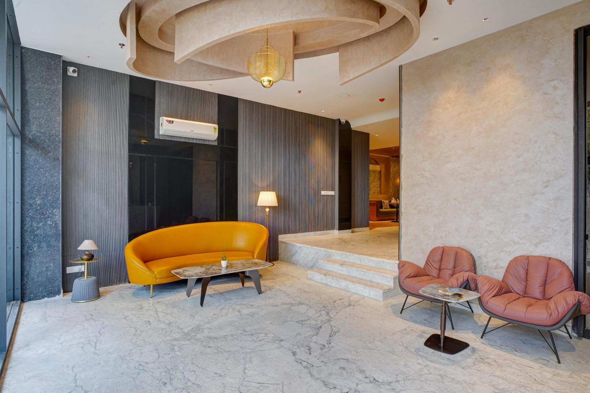 Iva Premium Delhi Airport With Airport Drop Hotel New Delhi Exterior photo